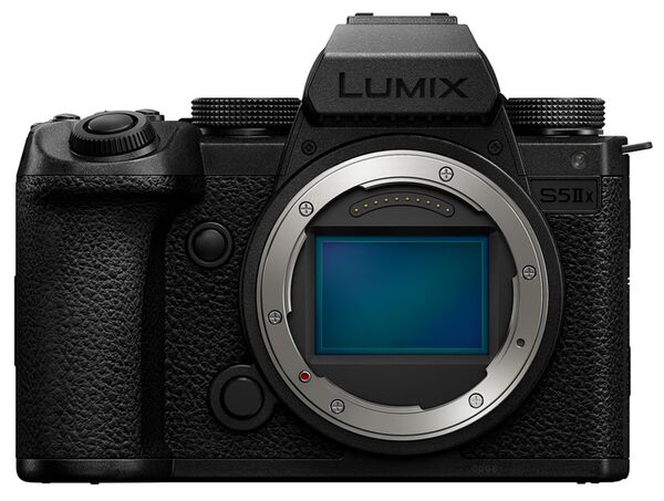 Panasonic LUMIX DC-S5 IIX (DC-S5M2XE) + LUMIX S 35mm 1:1,8 (S-S35E)